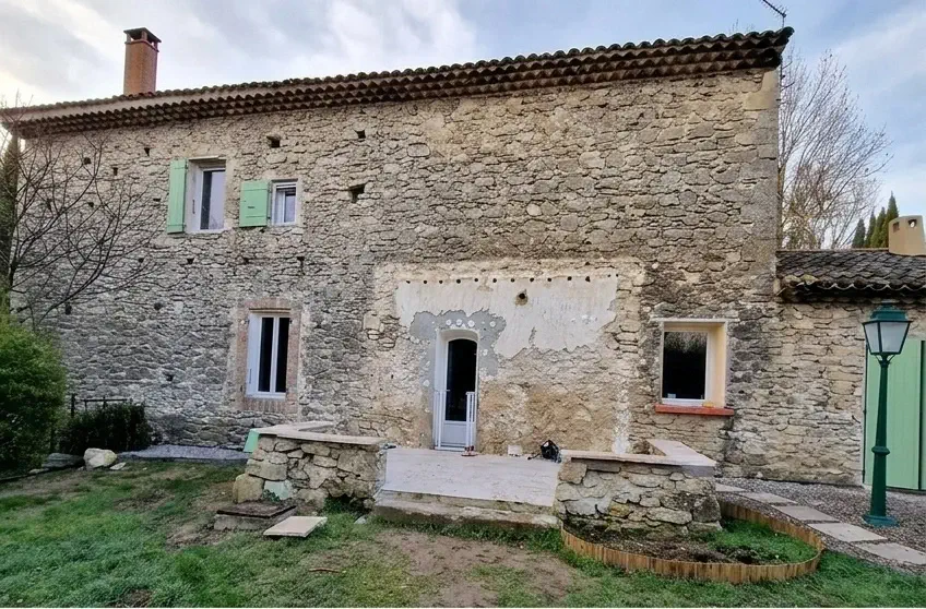 Maison à rénover à Le Pontet